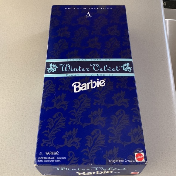 Barbie winter velvet by Avon 1995 - Picture 2 of 8